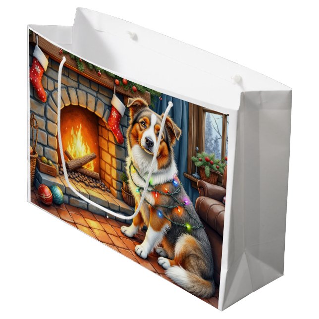 Australian Shepherd Kamin med julbelysning (Framsidan Vinklad)