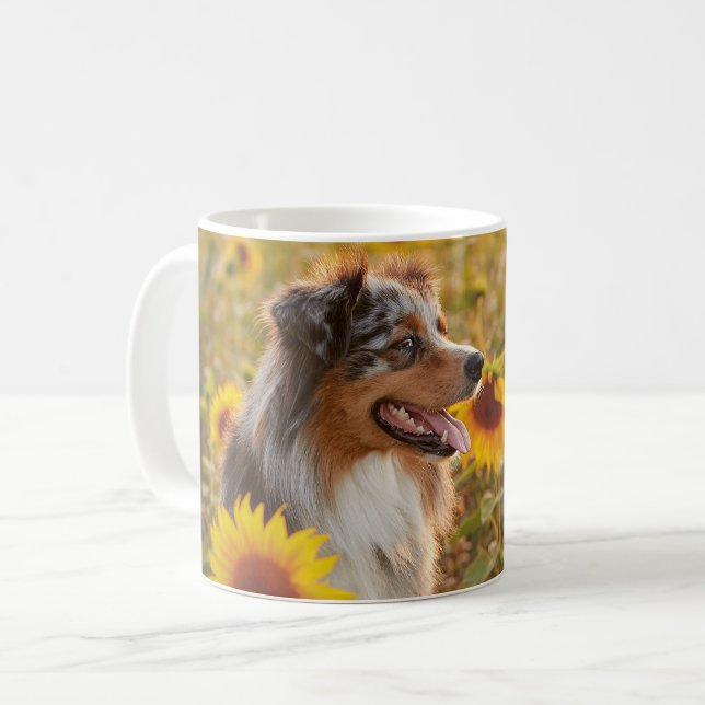 Australian shepherd och solblommor kaffemugg (Framsida vänster)