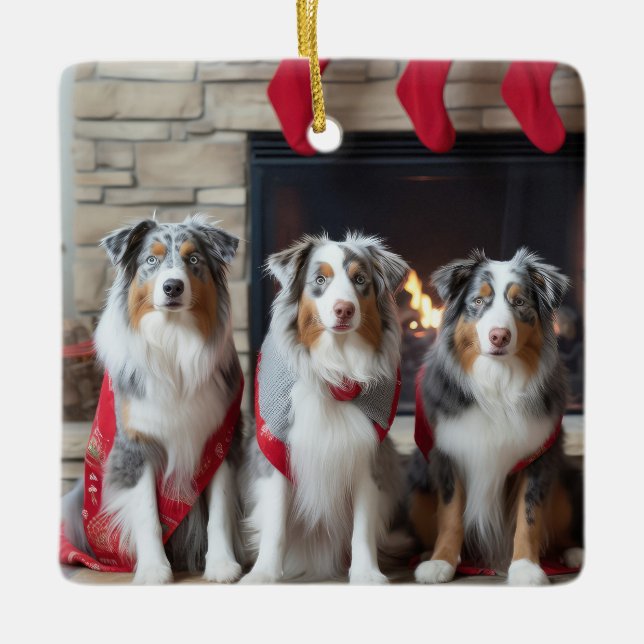 Australian Shepherd vid brasan jul Julgransprydnad Keramik (Framsida)