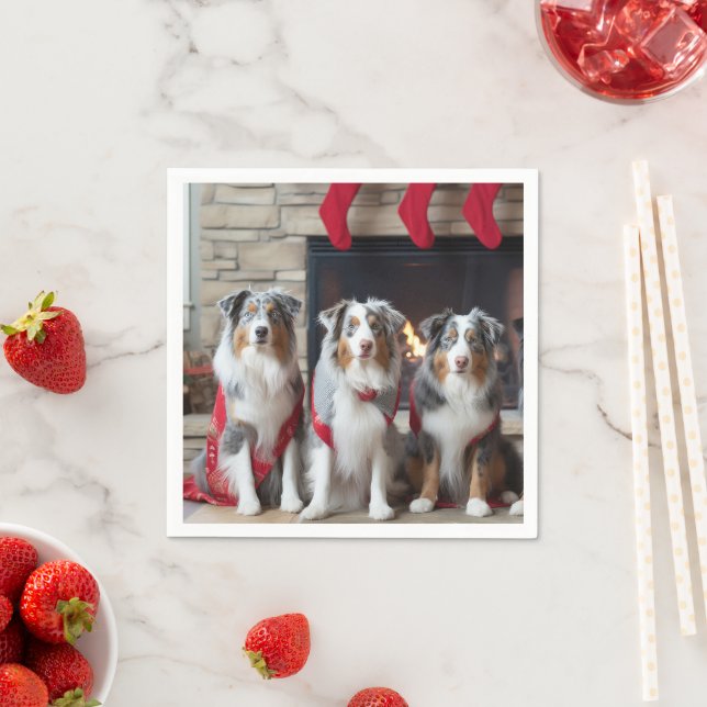Australian Shepherd vid brasan jul Pappersservett (Insitu)