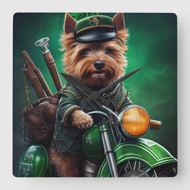 Australian Terrier Cycle St. Patrick's Day Fyrkantig Klocka (Framsida)