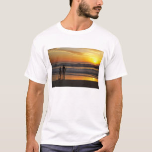 Australien, Queensland, Gold Coast, Surfare vid T-shirt