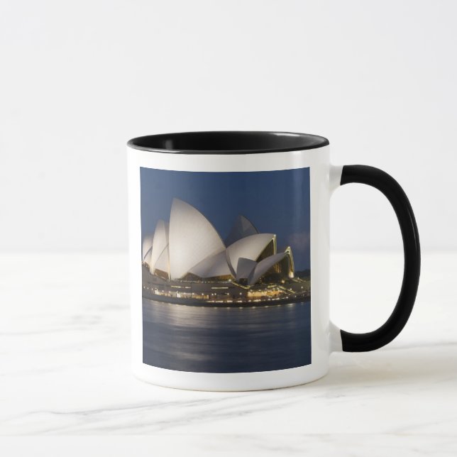 Australien, Sydney. Operahuset på natten på Mugg (Höger)