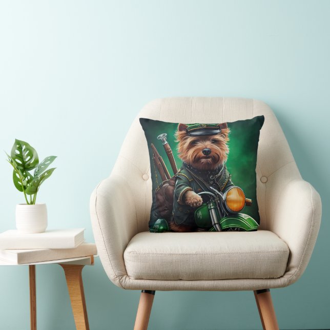 Australiensisk terrier kör cykel St. Patrick's Day Kudde (Stol)