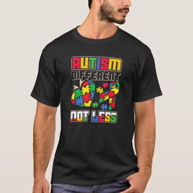Autism Annorlunda inte Mindre Autism Acceptans var T Shirt (Framsida)