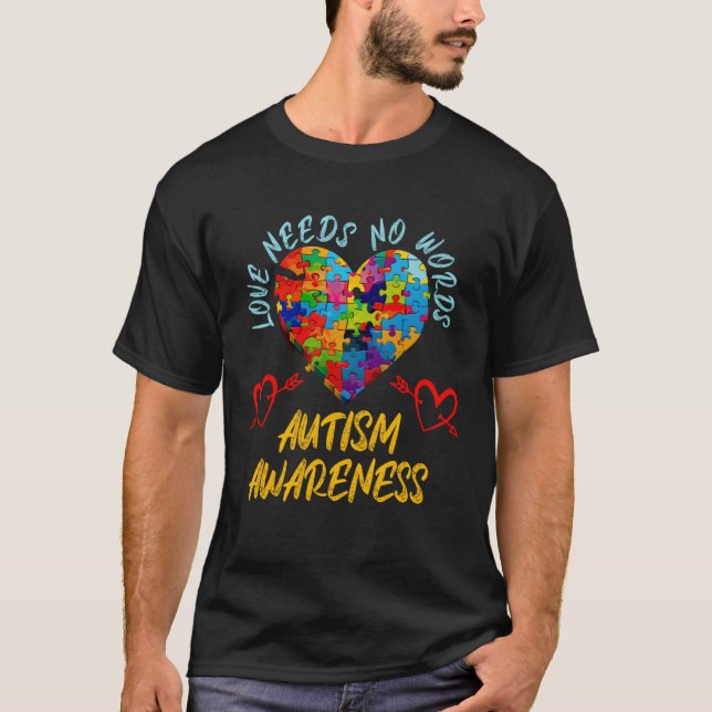 Autism awareness colorful puzzle heart Autistic T Shirt (Framsida)