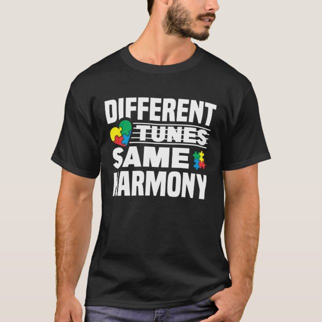 Autism Awareness Month Different Tunes Same Harmon T Shirt (Framsida)