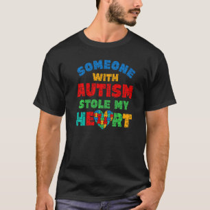 Autism Awareness någon med autism som stjäl mitt ö T Shirt