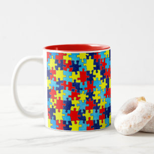 Autism Awareness Puzzle av Shirley Taylor Två-Tonad Mugg