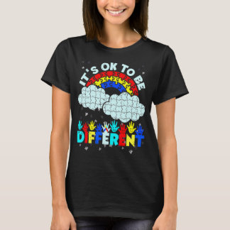 Autism Det är okej Annorlunda Leende händer och re T Shirt