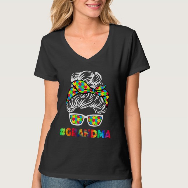 Autism Grandma Messy Bun Sunglasses Bandana Mor T Shirt (Framsida)