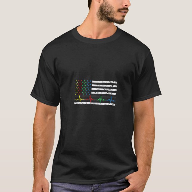 Autism Heartslag American Flagga Ribbon Färg Medve T Shirt (Framsida)