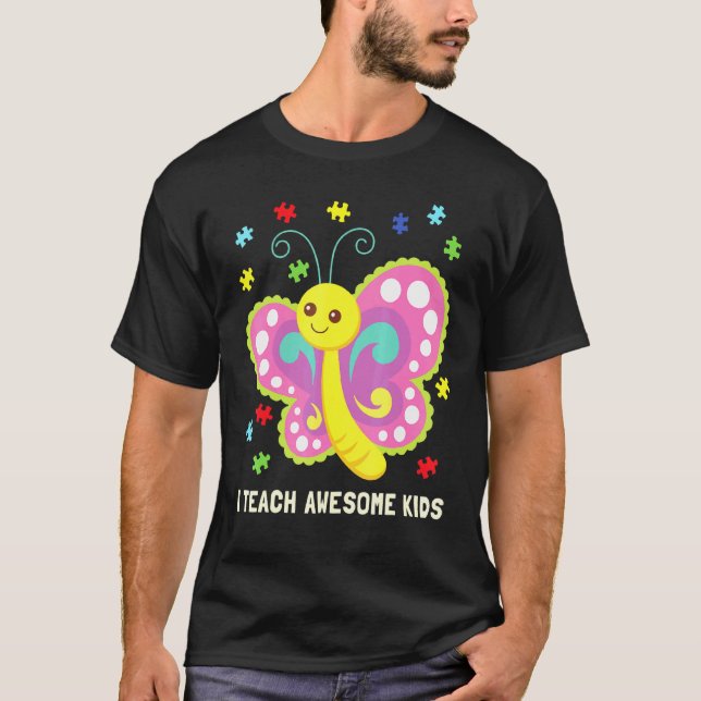 Autism Lärar T Fjäril Omfamna Skillnader Shirt (Framsida)