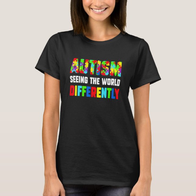 Autism Mamma Barn Ser Världen Annorlunda Autism T Shirt (Framsida)