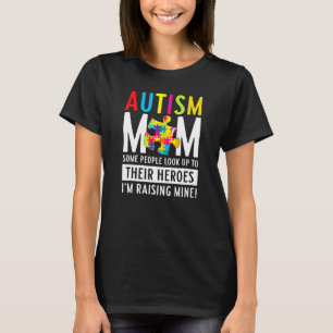 Autism Mamma Människor Slår Upp Deras Hjältar Uppf T Shirt