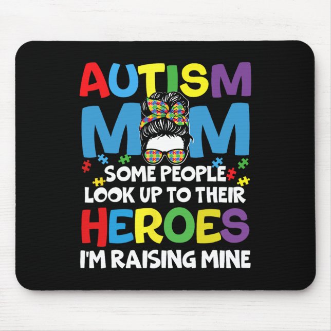 Autism Mamma Raising Hero Groovy Messy Bun Autism  Musmatta (Framsidan)