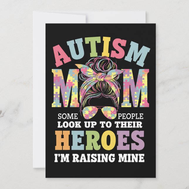 Autism Mamma Raising Hero Messy Bun Autistic Inbjudningar (Framsida)