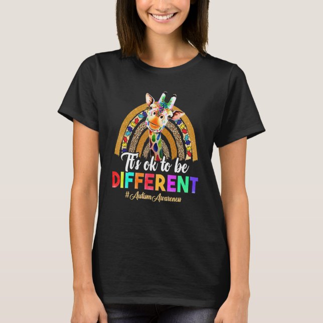 Autism Medvetenhet Giraffe Regnbåge Det är Ok Att  T Shirt (Framsida)