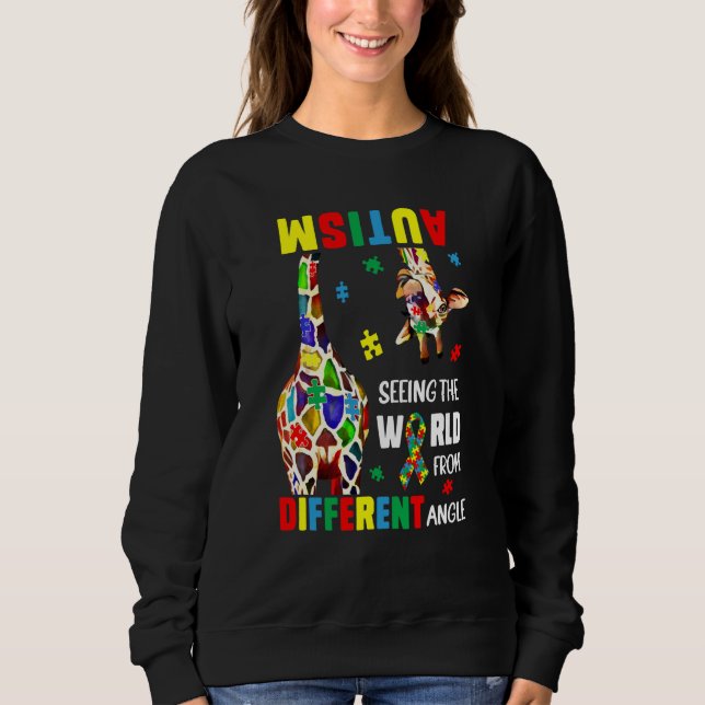 Autism Seeing The World From Different Angle Giraf T Shirt (Framsida)
