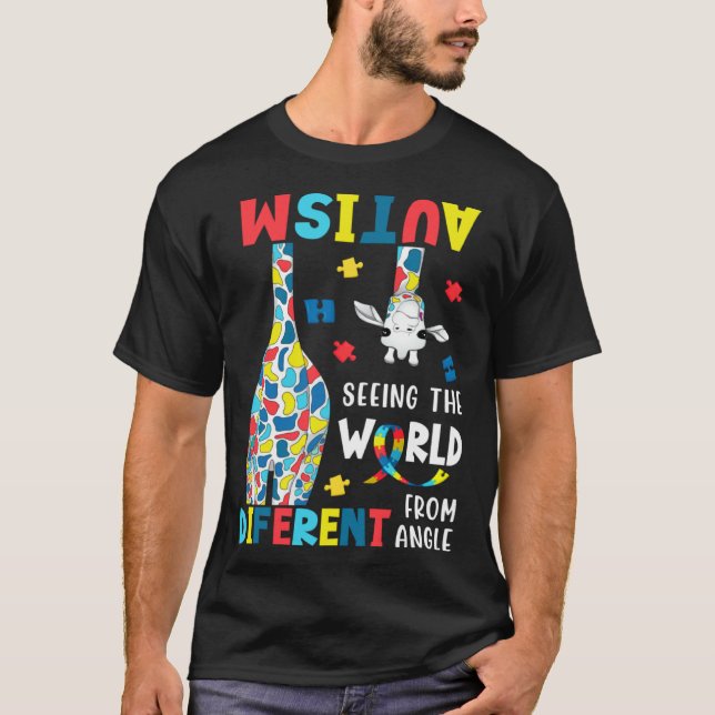 Autism Ser Världen Från En Annan Synvinkel Aut T Shirt (Framsida)