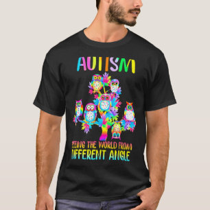 Autism Ser Världen Från En Annan Synvinkel Medvete T Shirt