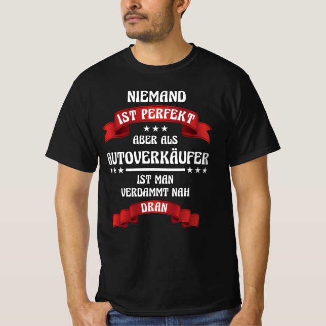 Autohändler Autoverkäufer Autohaus Werksatt Auto T Shirt (Framsida)