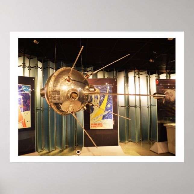 Automatisk modell för Luna 1 i station Poster (Framsidan)