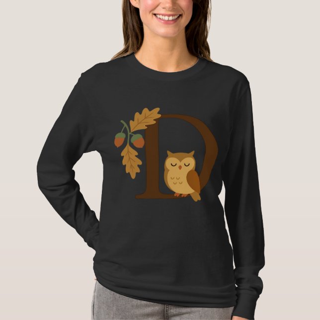 Autumn Alphabet Monogram Letter D � Owl with Oak L T Shirt (Framsida)