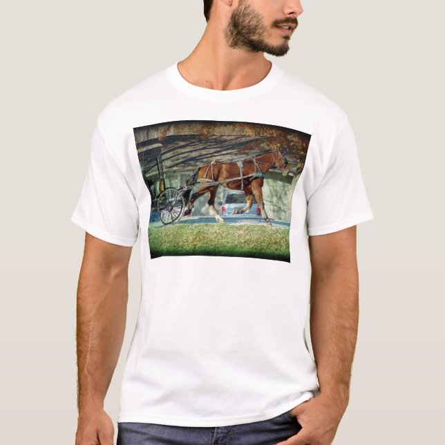Autumn Amish Buggy Horse Tee Shirt (Framsida)