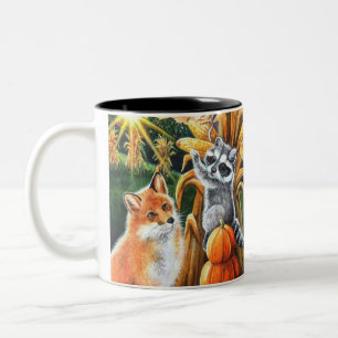 Autumn Harvest Maj Red Fox Raccoon Watercolor Art Två-Tonad Mugg