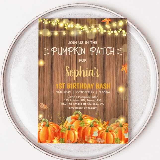 Autumn Rustic Pumpkin Patch Birthday Inbjudningar (Autumn Rustic Pumpkin Patch String Lights Birthday Invitation)