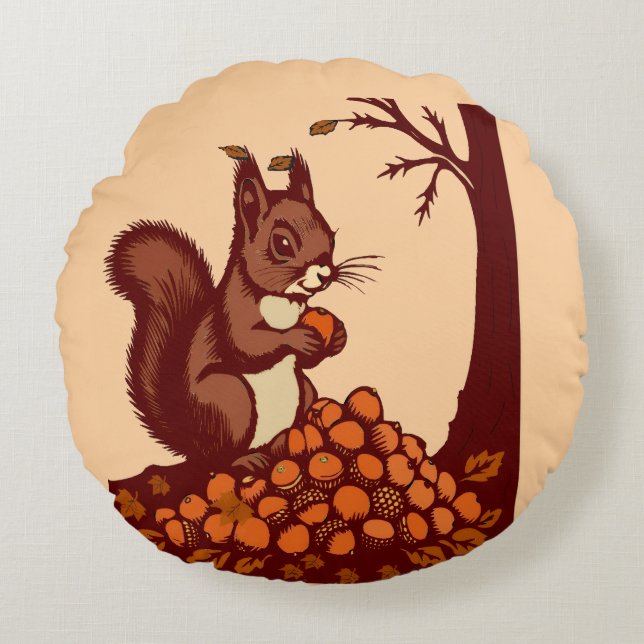 🐿️ Autumn Squirrel Round Pillow - Peach Rund Kudde (Framsidan)