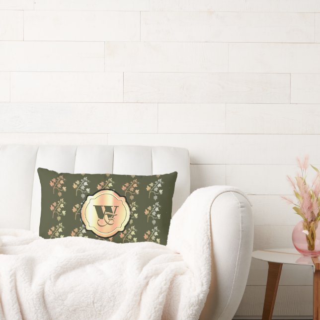 Autumn vibes golden vine gren på khaki Monogram Lumbarkudde (Soffa)