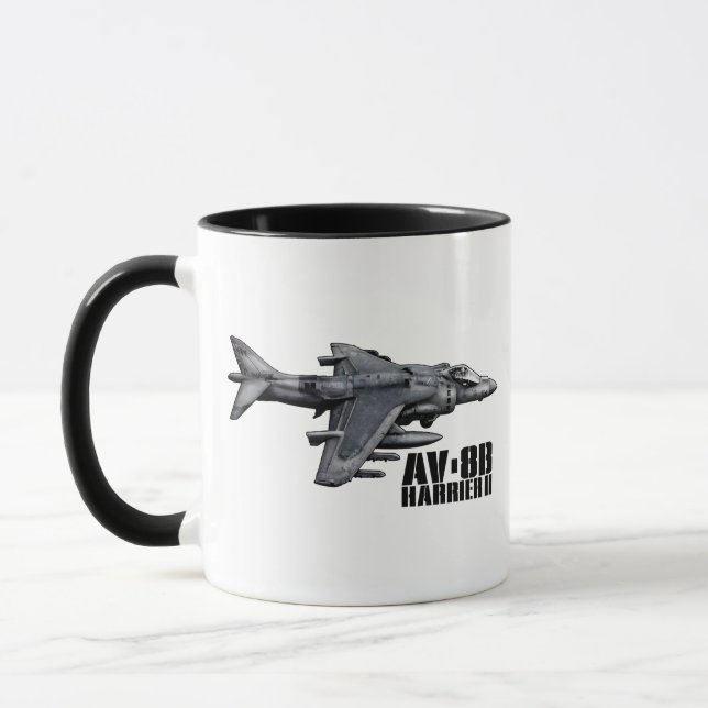 AV-8B Harrier II Mugg (Vänster)