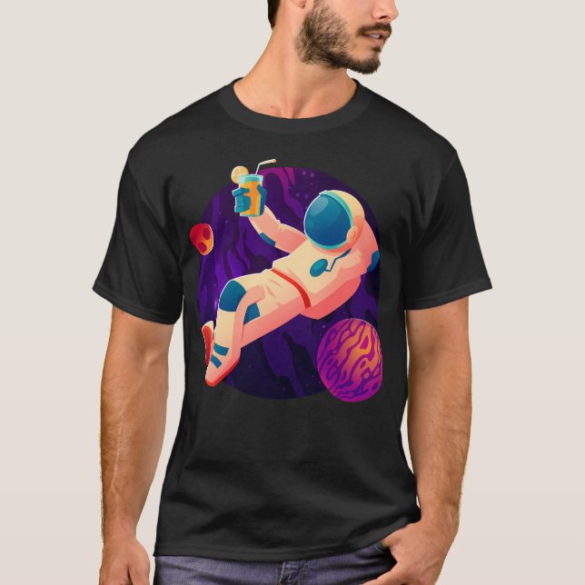 Avaxelastronaut med cocktail (Space Synthwave) T Shirt (Framsida)