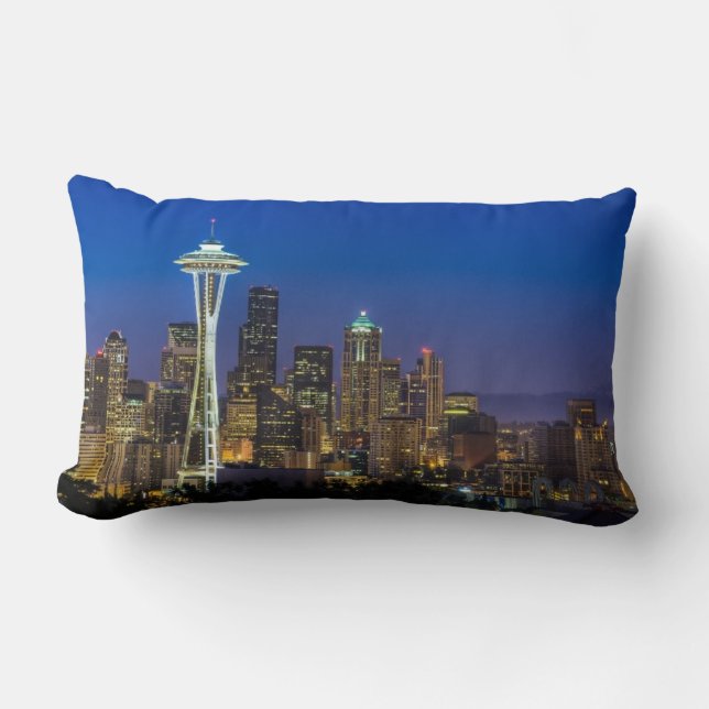 Avbilda av Seattle horisont i morgontimmar Lumbarkudde (Framsida)