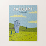 Avebury England Travel Art Vintage Pussel<br><div class="desc">Resedesign för vebury-reflektor. Hem till världens största förhistoriska stencirkel,  som går tillbaka till den neolitiska perioden och ingår i Unescos världsarv.</div>
