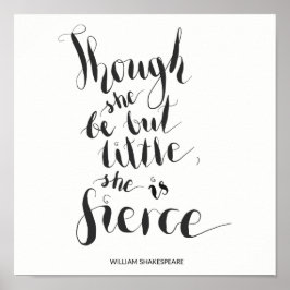 Även om hon bara är liten är hon ett våldsamt cita poster