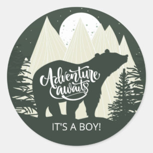 Äventyr Awaits Bear Det är en pojke Runt Klistermärke