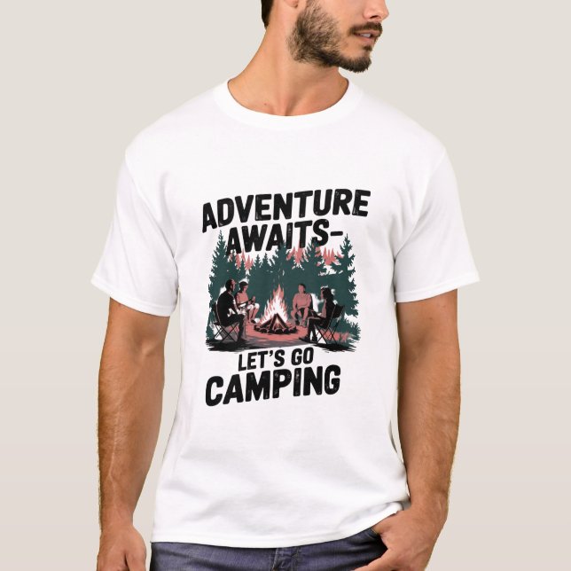 Äventyr Awaits Camping T-Shirt (Framsida)