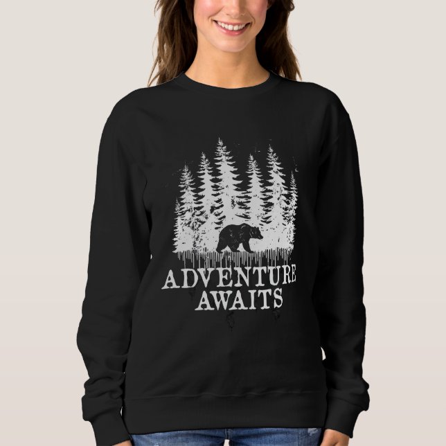 Äventyr Awaits - Forest and Bear T Shirt (Framsida)