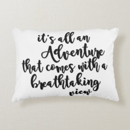 äventyr med andningsvisare svartvit prydnadskudde