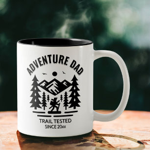 Äventyr Pappa Anpassningsbar Hiking Scene - test a Två-Tonad Mugg