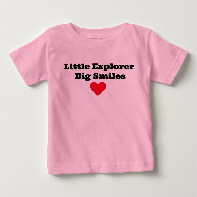 Äventyr väntar: Babypojken är "Liten upptäcktsresa T Shirt (Framsida)