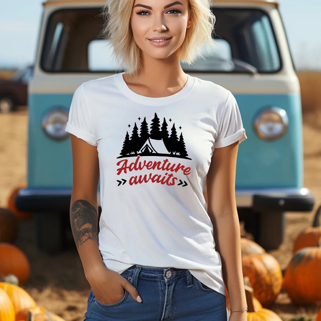 Äventyr Väntar Camping Semester T Shirt (Skapare uppladdad)