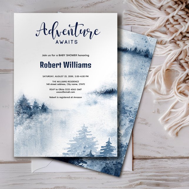 Äventyr väntar på inbjudan till vattenfärgsskog (Watercolor foggy forest adventure awaits baby shower invitation with mommy and baby bear)