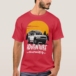 Äventyr väntar på vägsträckning utanför landsväg t shirt