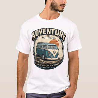 Äventyr väntar – Retro grafik för husbil T Shirt