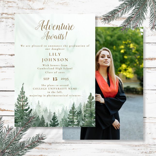 Äventyret Väntar Skogs Examen Annonsering Inbjudningar (Adventure Awaits Forest Graduation Announcement)