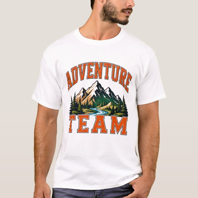 🏔️ Äventyrs Team Personal Typografi 👕 T Shirt (Framsida)